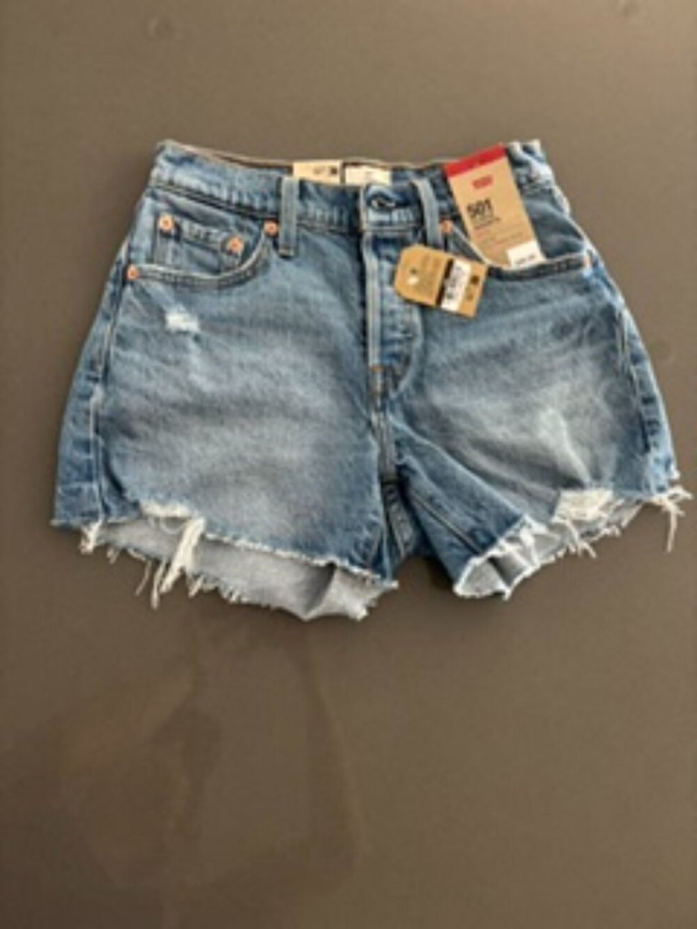 Levi Curve Jean shorts
